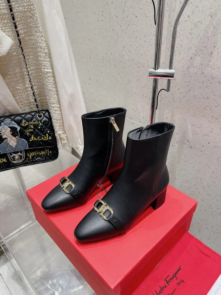 Salvatore Ferragamo new autumn and winter models