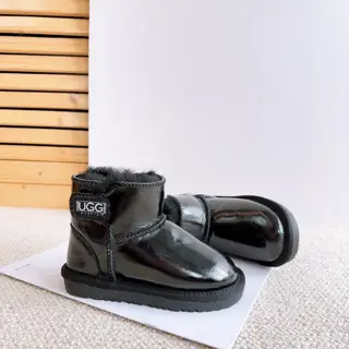 UGG fur side panels