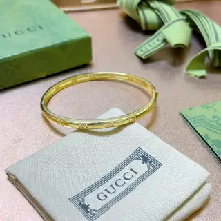Gucci bracelets are unique and charming. The latest bracelets are of higher quality. The