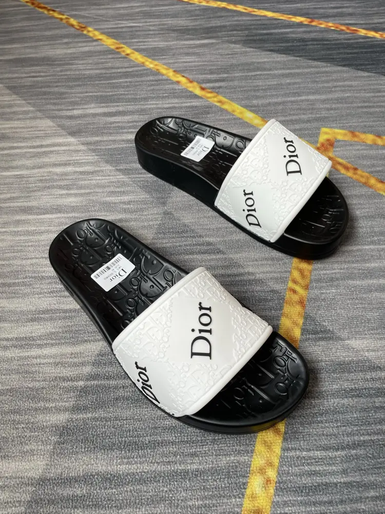 Dior’s new products are a hit in the Year of the Snake