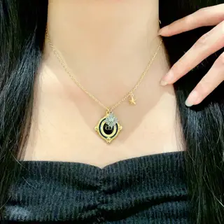 Dior necklace