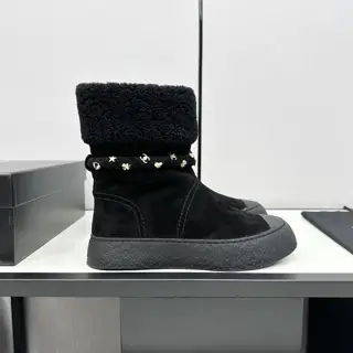 Chanel snow boots