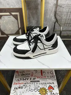 Dolce & Gabbana sports casual shoes are fashionable and versatile