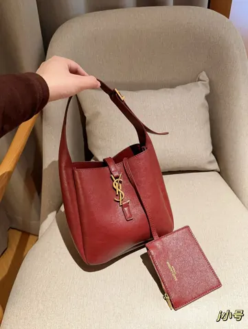 Yves Saint Laurent Hobo
