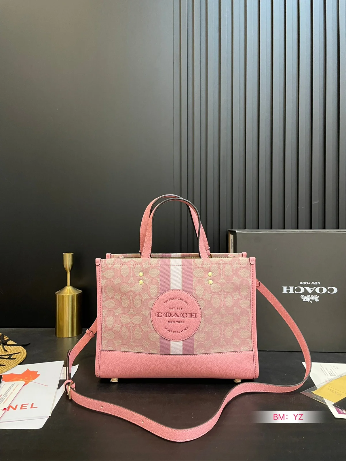 COACH Tote