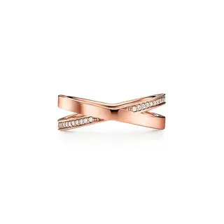 Tiffany Ring Cross Ring Half Diamond The ring design is simple and elegant