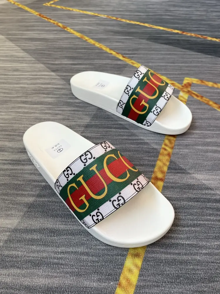 Gucci couple flip flops
