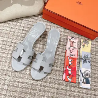 Hermes Palm print Heels