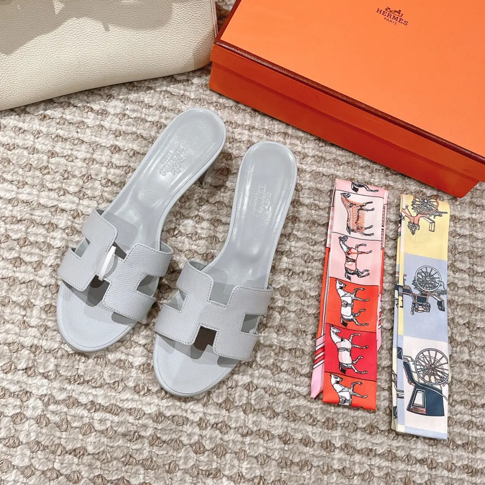 Hermes Palm print Heels