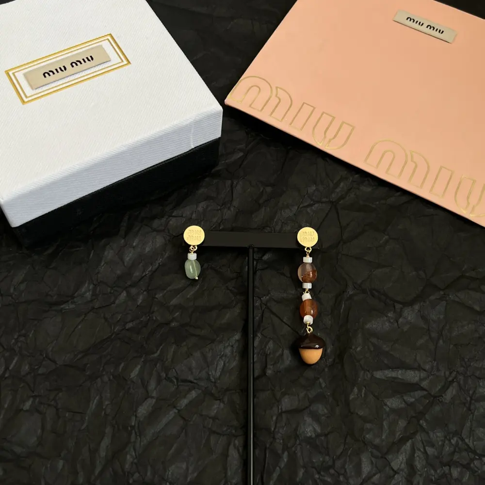 miumiuA/B earrings