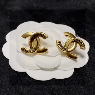 Chanel second-hand earrings
