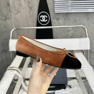 Chanel ballet flats are a timeless luxury classic~Material: imported mixed