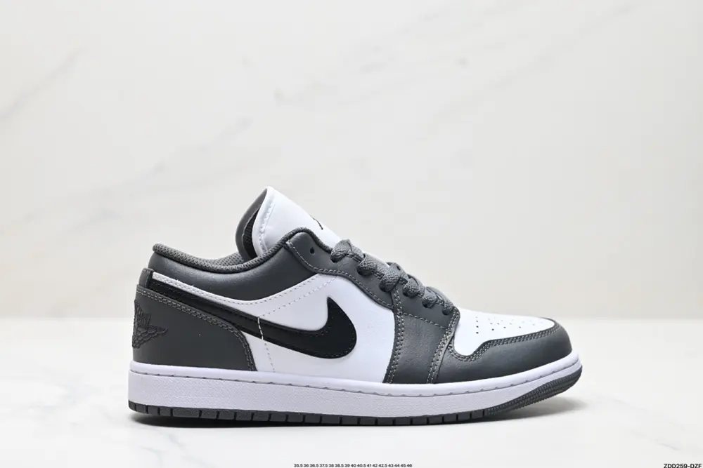 Nike Air Jordan 1 Low Sneakers 553558