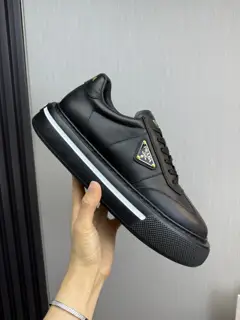 Prada men’s shoes counter shoes