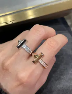 Tiffany T1 wide square diamond ring