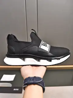 BOSS’s latest slip-on casual sports shoes