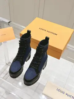 Louis Vuitton classic high-heeled Martin boots