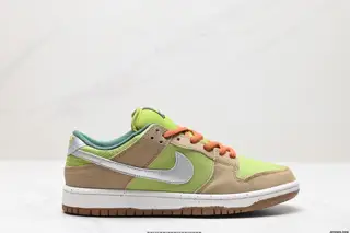 Nike SB Dunk Low Retro Dunk Series Retro Low-top Casual Sports Skateboard Shoes FQ7585-200