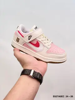Nike SB Dunk Low SB Dunk Series Retro Leisure Sports Skateboard Shoes. Soft and comfortable