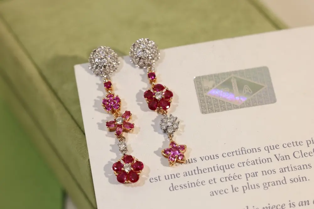 Van Cleef & Arpels flower earrings