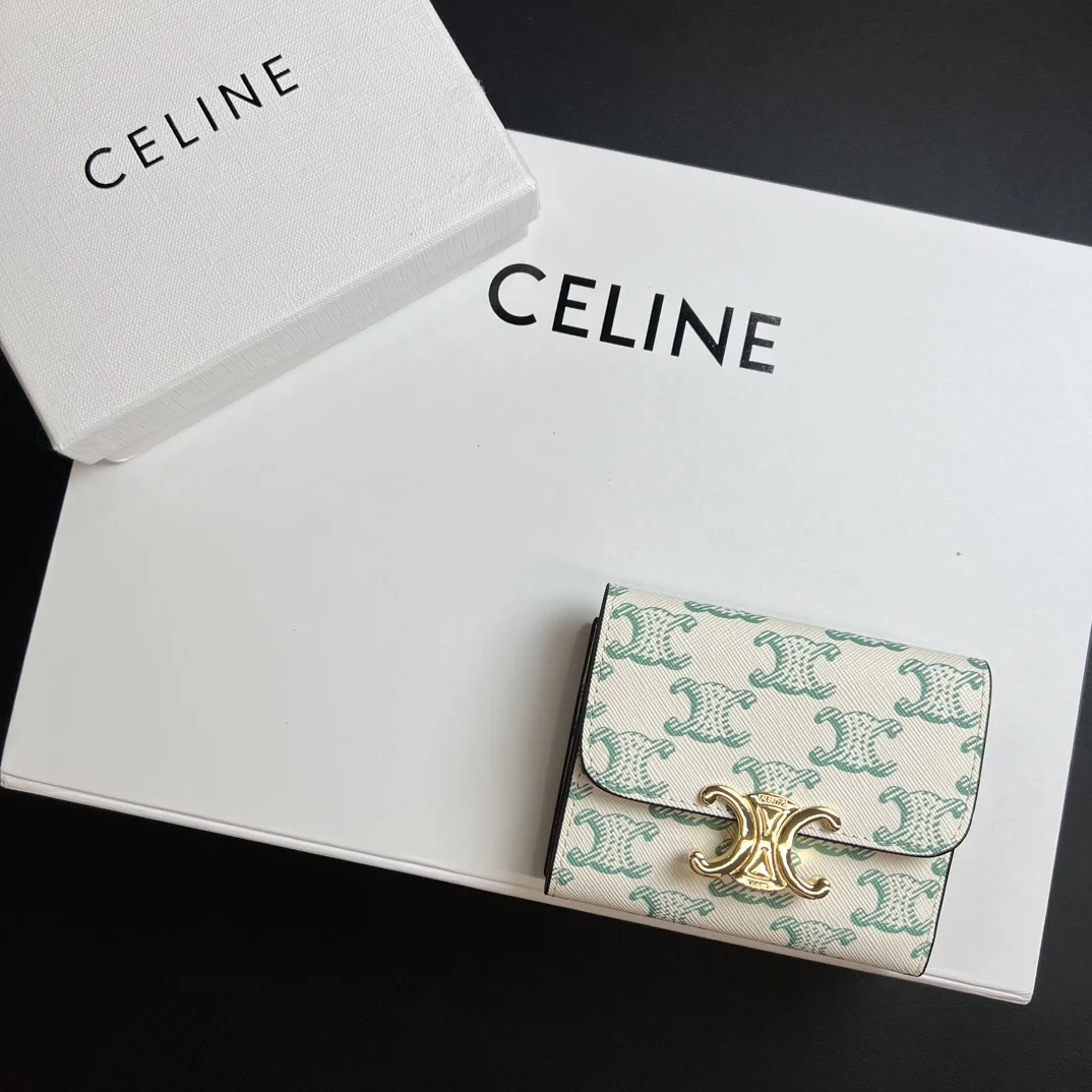 Celine Triomphe