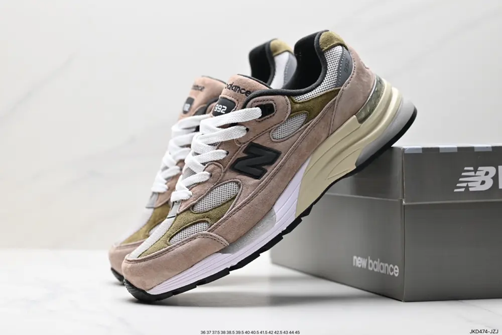 New Balance Jound × New Balance 992 retro style upper