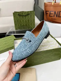 Gucci classic leather shoes