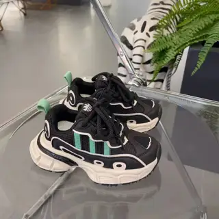 Adidas OZWEEGO modern children’s shoes