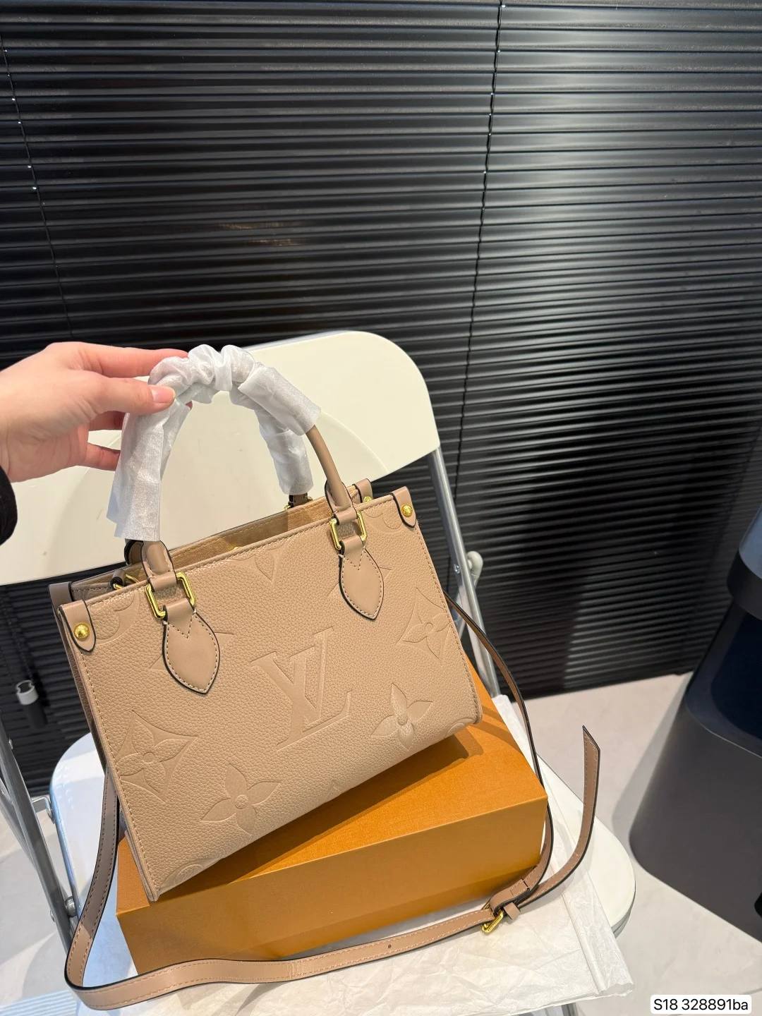 Louis Vuitton Tote 328891BA