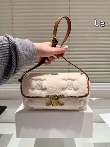 Celine Triomphe