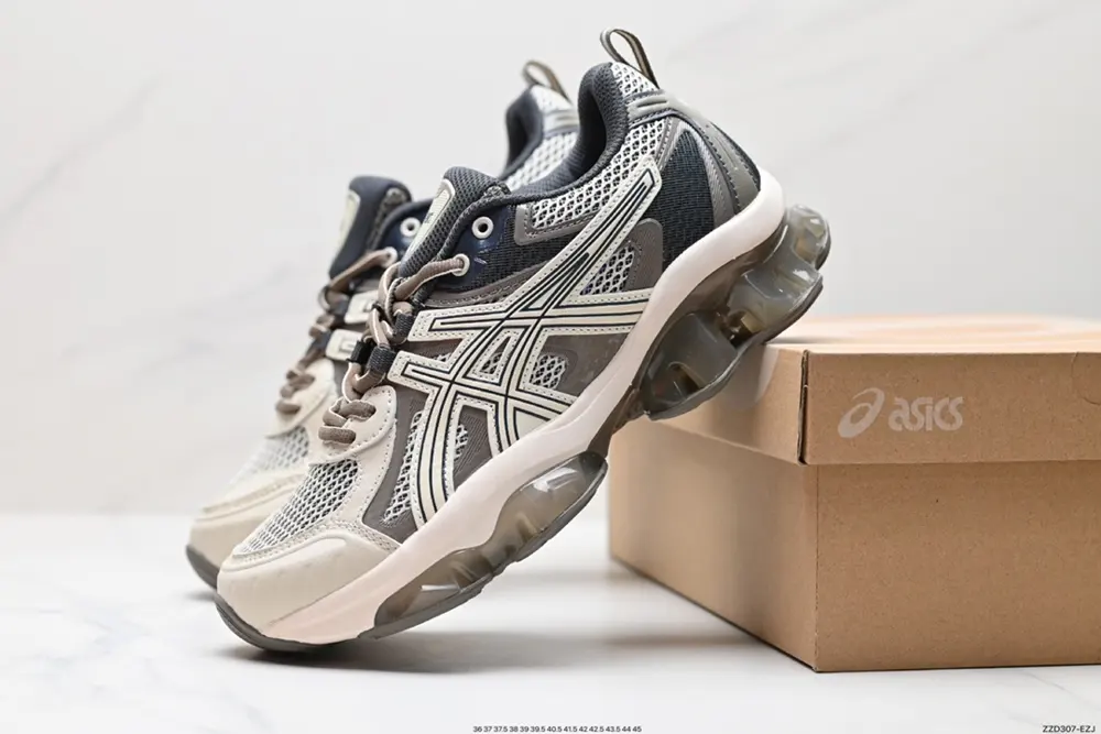 ASICS uses environmentally friendly space leather combined with breathable mesh upper 1203A270-022