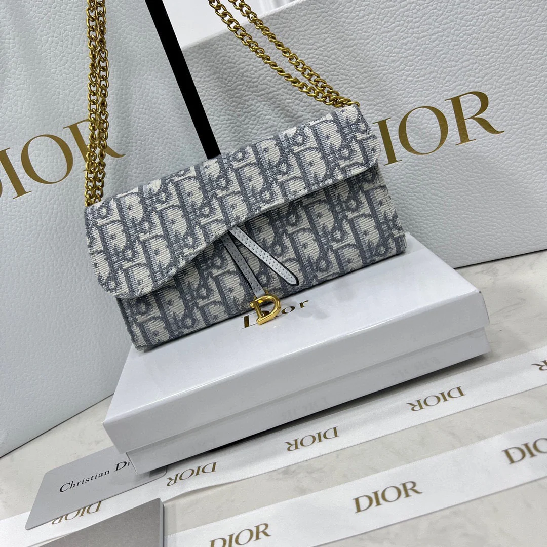 Dior Overseas