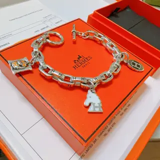 New Hermès bracelet thickened platinum version. High-end precision version