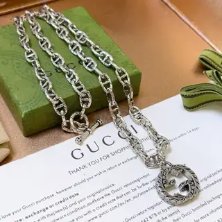 GucciThe latest Gucci necklace with a higher grade chain