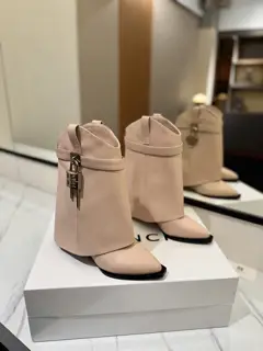 Givenchy high-heeled embroidered boots