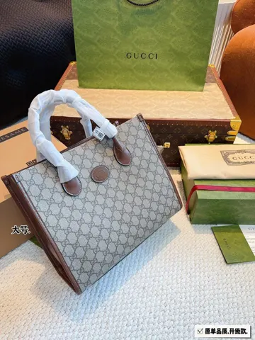 Gucci Shoulder Bag