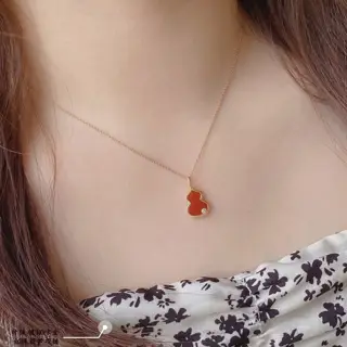 Qeelin red rope gourd necklace