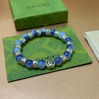 Gucci Bracelet for both men and women. The latest moonstone bracelet is of a higher grade
