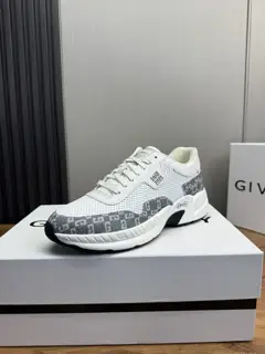 Givenchy thick-soled height-enhancing casual sports shoes