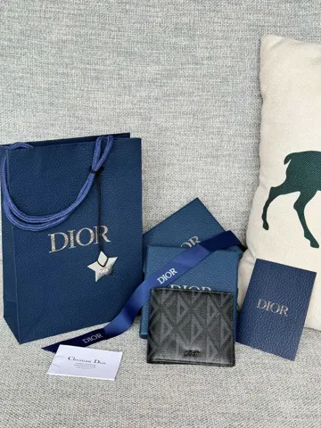Dior Wallet