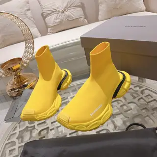 BALENCIAGA9th generation. Balenciaga 3XL has launched sock shoes. The new series inherits