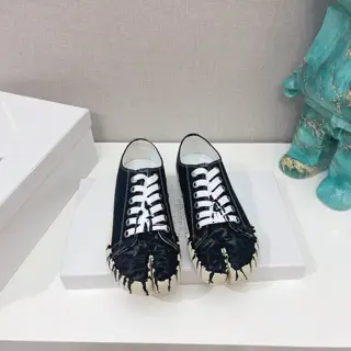 Maison Margiela classic split-toe shoes. Comfortable to wear