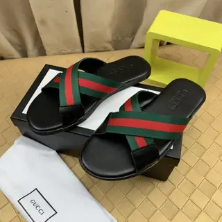 Gucci slippers