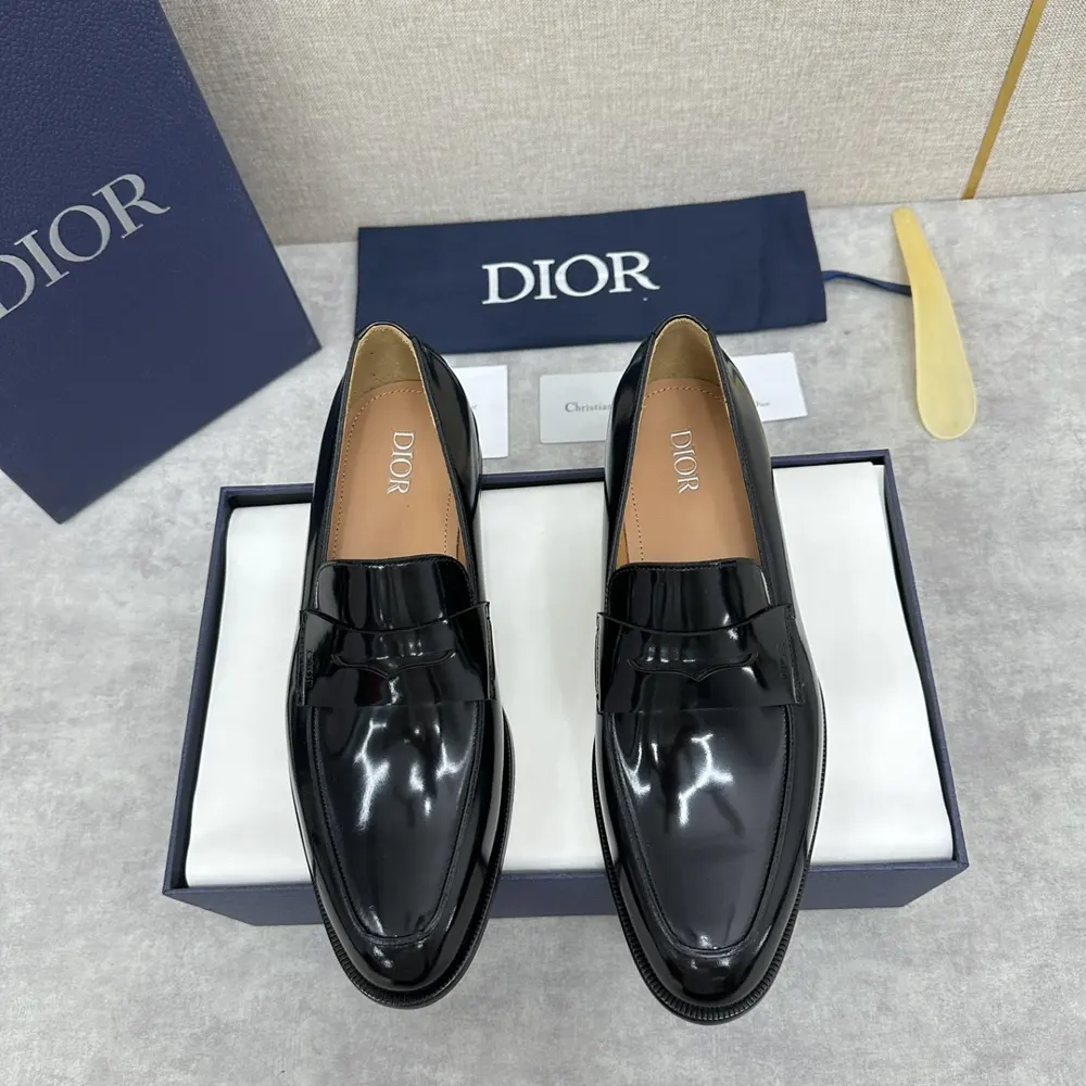 Dior TIMELESS Slip-On Loafers This loafer embodies classic elegance. Made from black