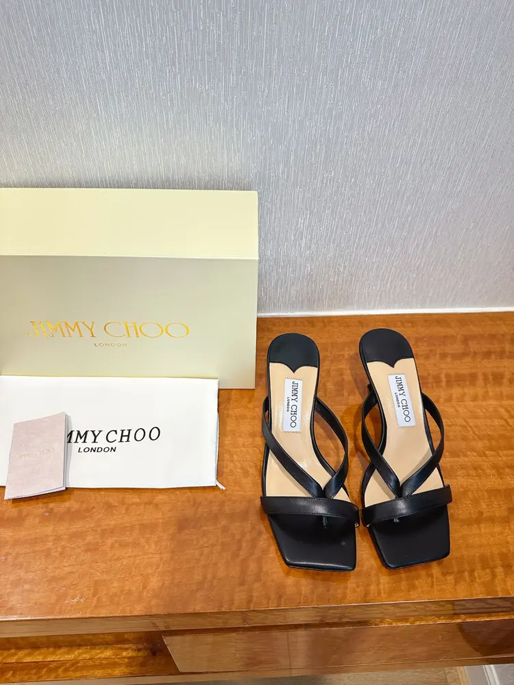 JIMMY CHOO D-buckle rhinestone model