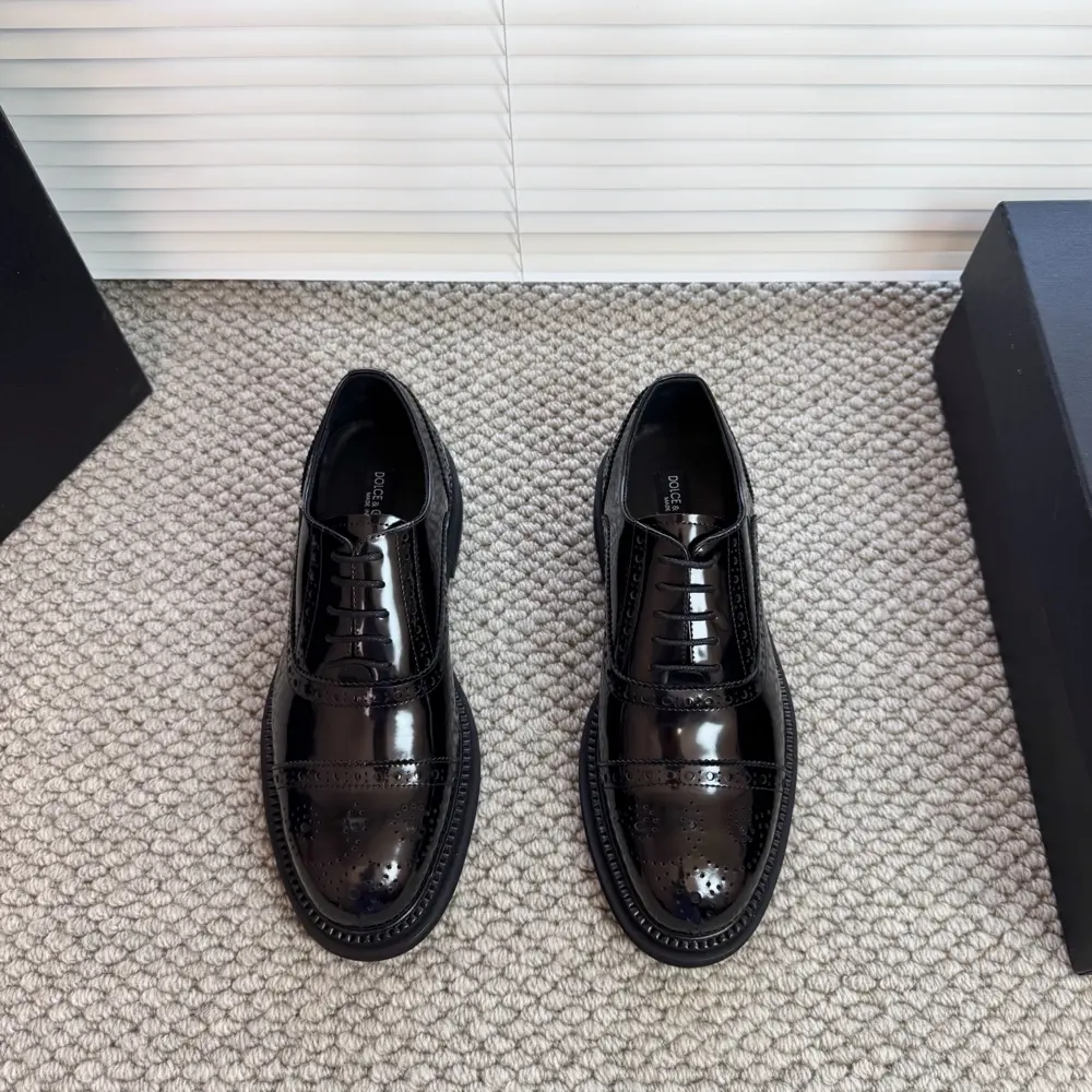 Dolce & Gabbana leather carved men’s casual leather shoes|Decorated with DG hardware