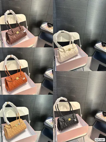 MiuMiu Baguette