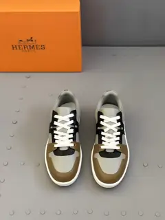 Hermès – Lining: water-dyed cowhide Shoes