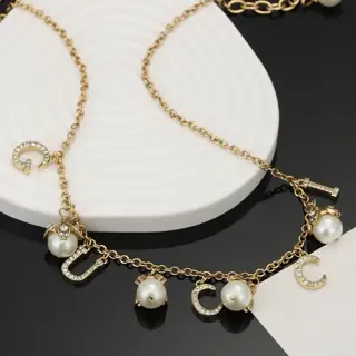 Gucci counter synchronization Gucci pearl necklace Choose a few pieces of jewelry to