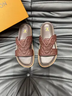 Louis Vuitton slippers